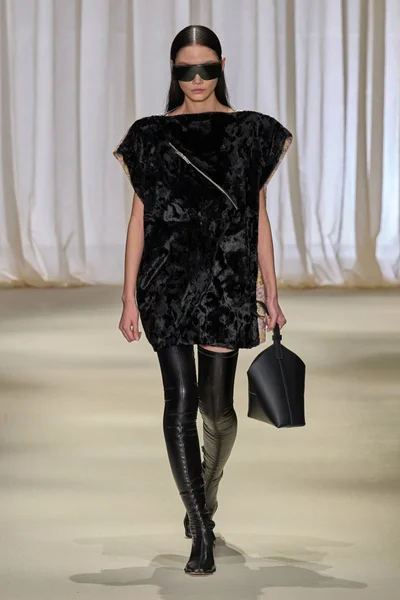 Look 35